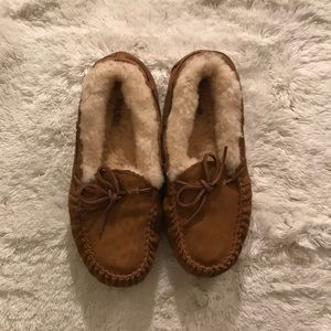Ugg slippers, Size Kids 4